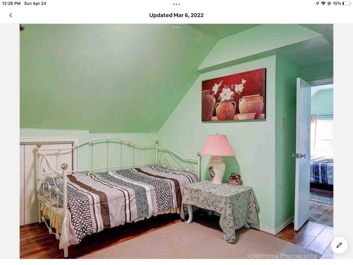 Cozy 1-Bedroom Loft With Falls View 4Mins To Falls Niagara Falls Extérieur photo